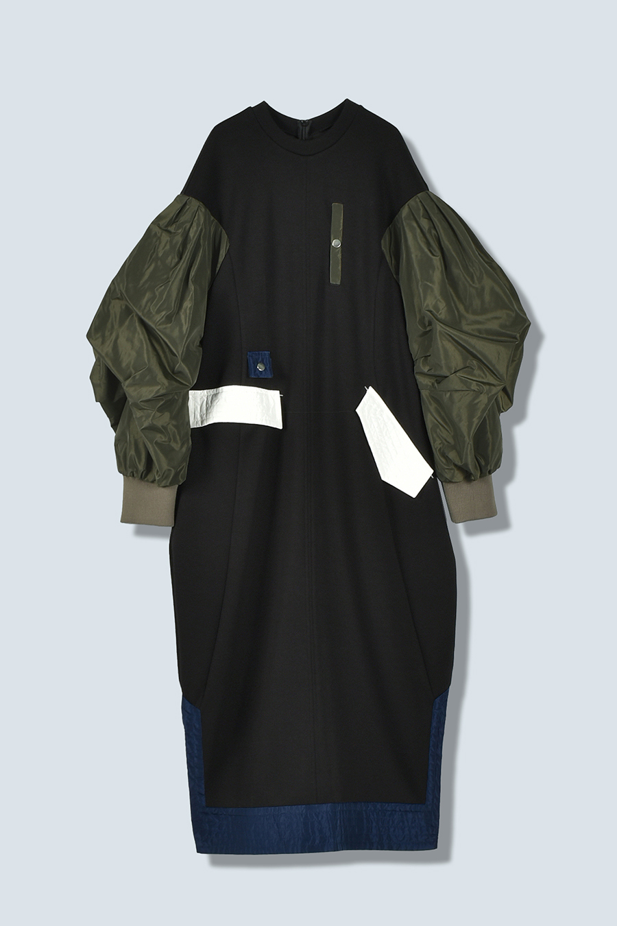 OMMO オリーブ色 ポケット付き トップス OMMO オリーブ色 ポケット付き トップス OMMO ONLINE STORE