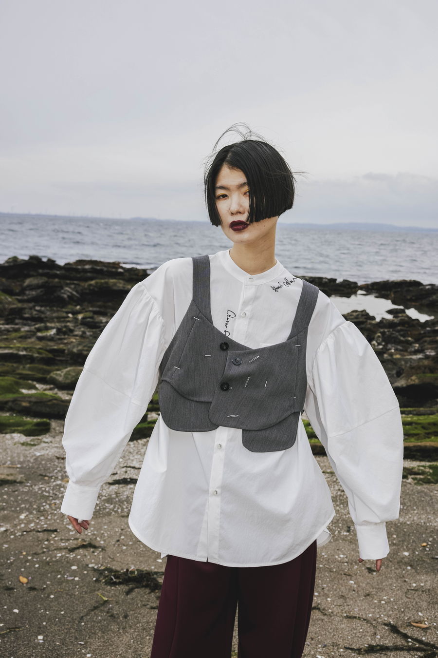 SQUARE GATHER SLEEVE SHIRT