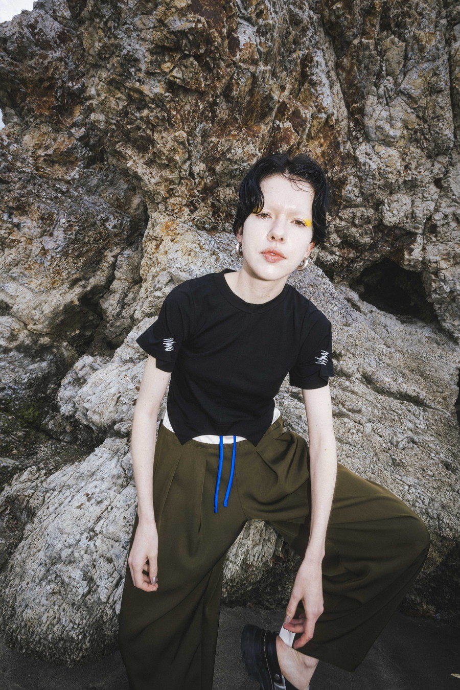 TUCK SLEEVE SHORT T