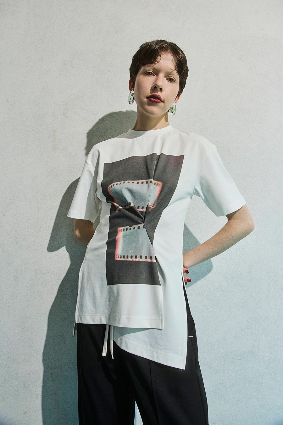 FRONT TUCK PHOTO T-SHIRT