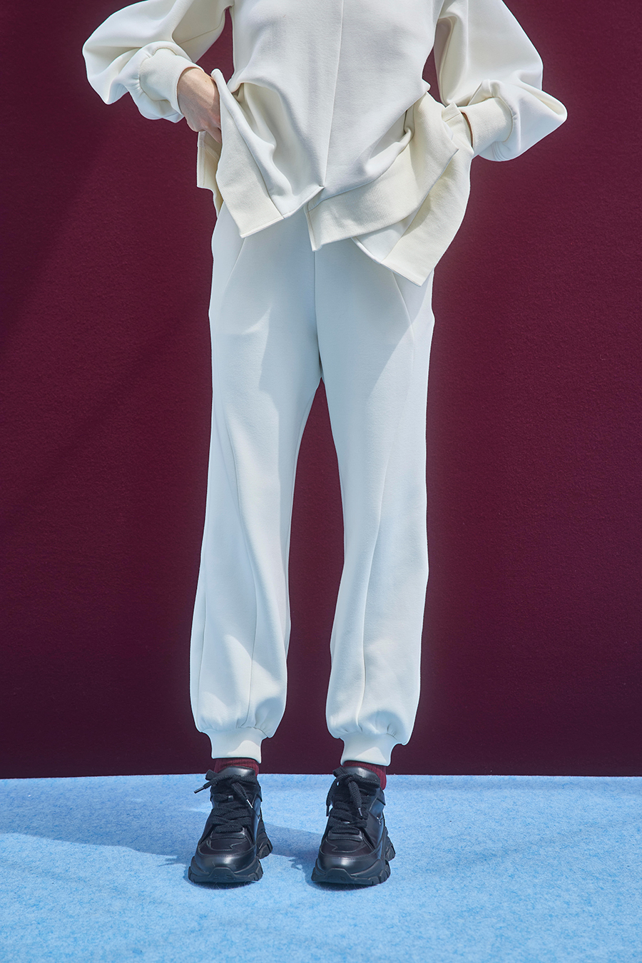 CURVE PANEL SWEAT PANTS